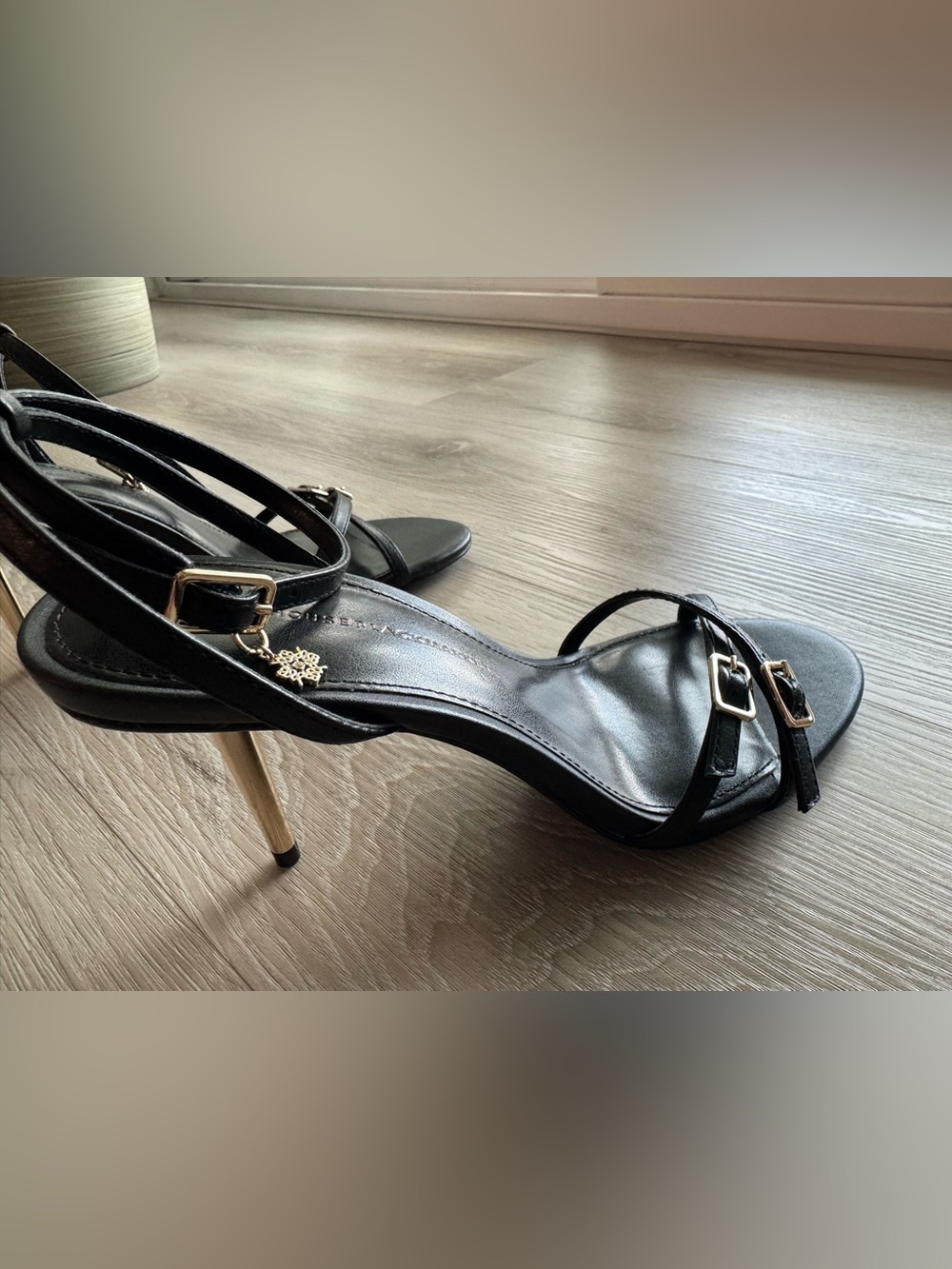 NWOT White House Black Market Black Strappy Ankle-Tie Heels - Picture 11 of 14